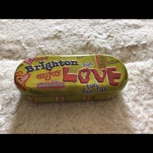 Brighton Graphic 3-Dimensional Eyeglasses or Sunglasses Tin Clamshell Hardcase